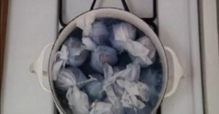 Zaboravite na farbu: Umotala je jaja u svilu, prokuhala i dobila nešto što je sve oduševilo (VIDEO)