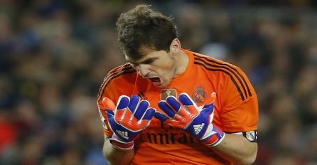 Španac u vrhunskoj formi: Casillas spasio neviđenom reakcijom i ostavio Mitroglua u nevjerici! (VIDEO)
