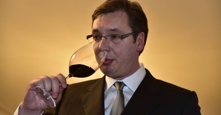 TEŽAK 1,3 MILIONA EURA: Šta od imovine ima Aleksandar Vučić!