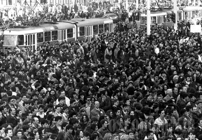 Prije 25 godina je POČELO LUDILO: Osam činjenica o opsadi Sarajeva koji se NE SMIJU ZABORAVITI - NIKADA!!! (FOTO)