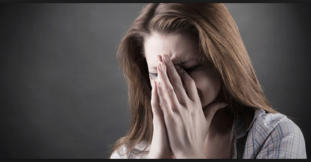 "Pored toga što me je cijelu srednju školu indirektno ponižavala, razredna me je na kraju 4.godine javno isprozivala"