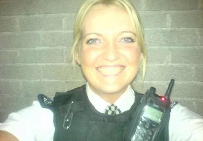 Policajka poznata po provokativnim selfijima na društvenim mrežama UHAPŠENA ZBOG DILANJA DROGE!