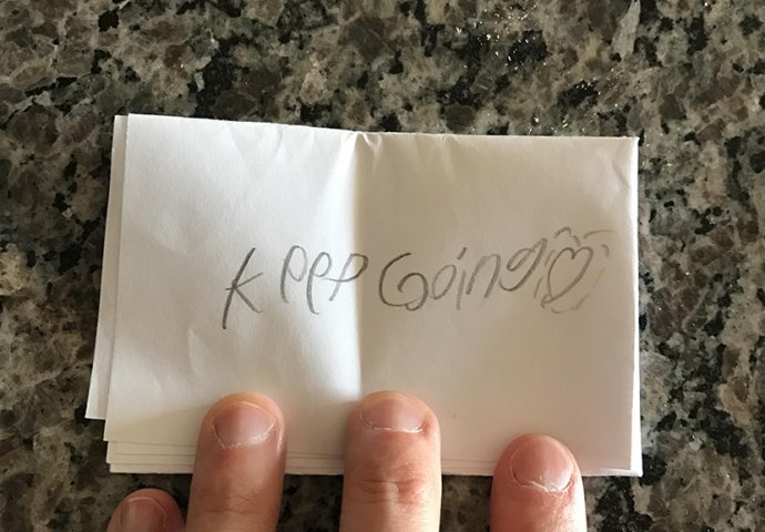 Kćerka mu je dala ceduljicu, ali ono što je pisalo u posljednjoj poruci natjeralo mu je suze na oči! (FOTO)