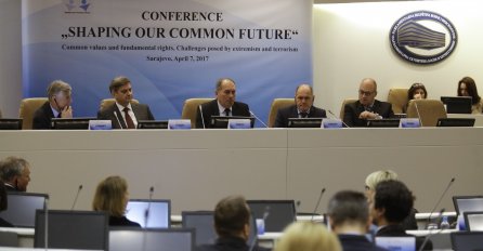 AUSTRIJSKI MINISTAR NA KONFERENCIJI U SARAJEVU: Islamska zajednica u BiH je predivan primjer za Evropu