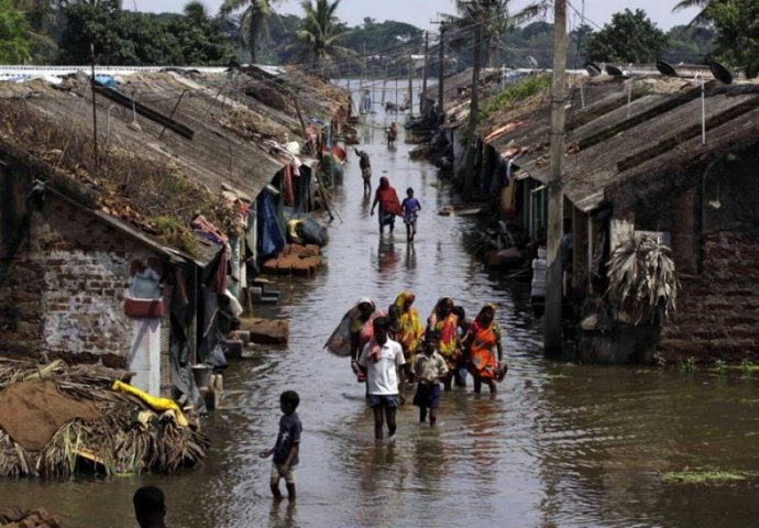 U poplavama u indijskom dijelu Kašmira šestero mrtvih, dvoje nestalih