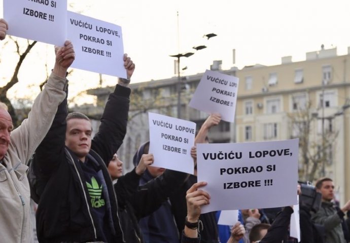 ŠESTI DAN PROTESTA: U Srbiji protestovali studenti, vojska i policija