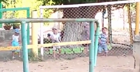 Čovjek je pustio tehno muziku u blizini dječjeg parka, ono što je uslijedilo je urnebesno (VIDEO)