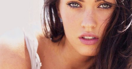 Megan Fox je nekoliko mjeseci nakon poroda snimila reklamu u seksi donjem rublju, (VIDEO) 