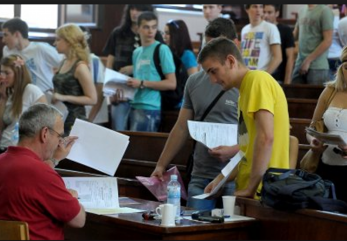 "Pohađao sam srednju školu i nakon srednjne planirao sam da upišem višu"