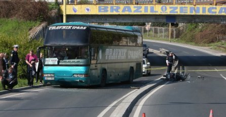 PETLJA U BLATUŠI: Jedna osoba povrijeđena u sudaru autobusa i motocikla