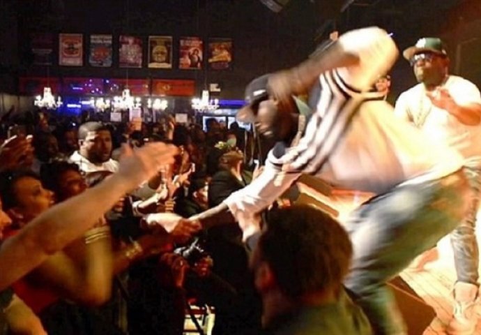 50 Cent lupio obožavateljicu šakom u prsa, ono što se dogodilo nakon nitko nije očekivao