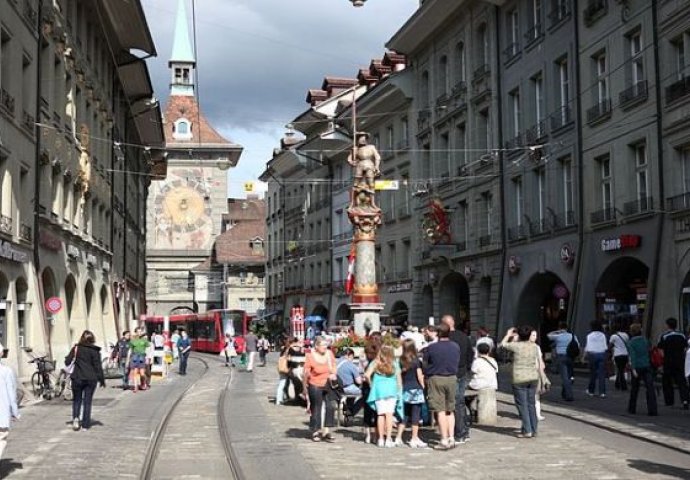 U OVOJ ZEMLJI SIROMASI NE POSTOJE: Cijeni se rad, ovdje je plata učitelja 7.000, u pekari 3.800 eura!