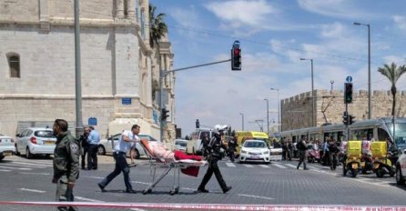 Jerusalem: U gradskom prevozu na smrt izbodena Britanka