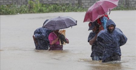 STRAŠNE POPLAVE U IRANU: Najmanje 30 nastradalih! 