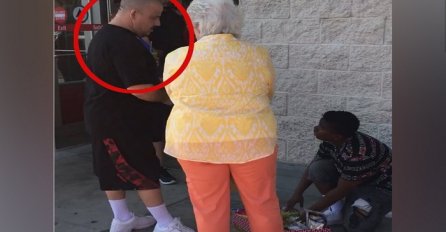 Prišla je malom crncu i počela galamiti na njega, a onda se pojavio nepoznati čovjek i uradio ovo (VIDEO)