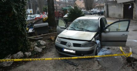 U Novom Sarajevu gorio Renault Megane