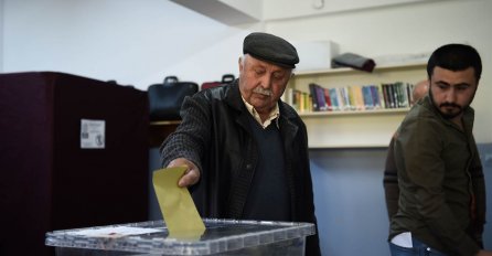 PRVI NEZVANIČNI REZULTATI REFERENDUMA U TURSKOJ: 63 posto glasovalo "ZA"!