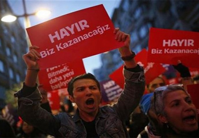 Hiljade građana na protestima u Istanbulu