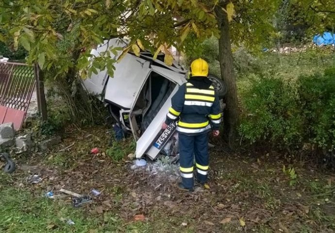 STRAVIČNA NESREĆA: Mladić  kamionom udario u AUTOBUS, pa poginuo!