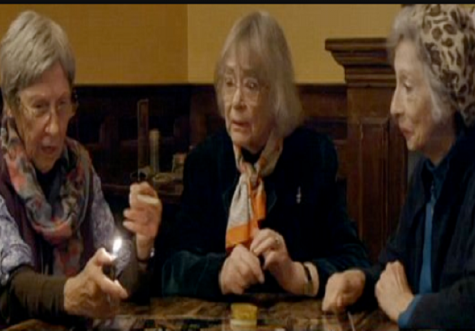 Tri bakice su otišle u Amsterdam da po prvi put probaju marihuanu, njihova reakcija nasmijala je milione (VIDEO) 