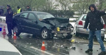 (VIDEO) POZNAT IDENTITET STRADALOG VOZAČA MERCEDESA: Riječ je o 60-godišnjem Mirzetu Milkuniću!