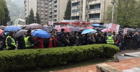 Završen protest radnika Alumine, traže vanrednu sjednicu Vlade RS-a