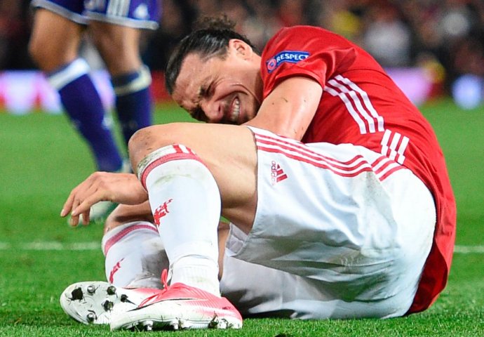 NAJCRNJE MOURINHOVE PROGNOZE SE OSTVARILE: Ibrahimović teško povrijedio koljeno i završio sezonu 