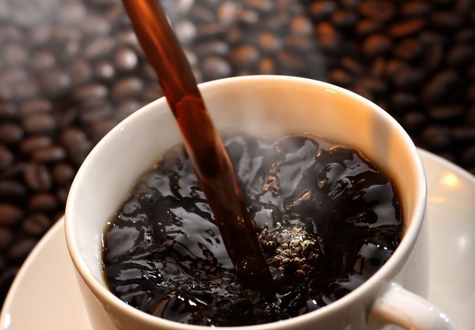PO ŽIVOT OPASNE DOZE SVAKODNEVNE HRANE: Koliko kafe, vode, čokoladica može biti fatalno