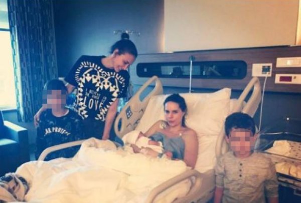 porodiliste-snjaka-emina-jahovic-foto-printscreen-instagram-1493016314-1166645