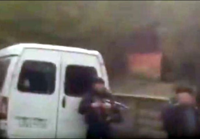 UŽAS U ŠKOLI: Učenici aktivirali granatu, jedan mrtav, 11 ozlijeđenih (VIDEO)