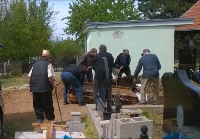 Trostruki ubica i njegove žrtve na istom groblju