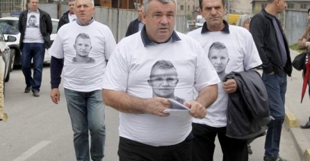 Potresno pismo oca ubijenog mladića: "Nemojte me koristiti za političke obračune"