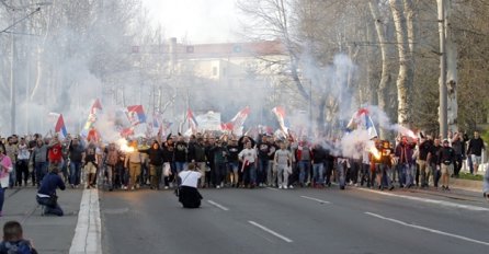 TENZIJE RASTU Huligani iz Srbije stigli u Skoplje: DELIJE I NAVIJAČI RADA "spremni braniti pravoslavlje od Albanaca"