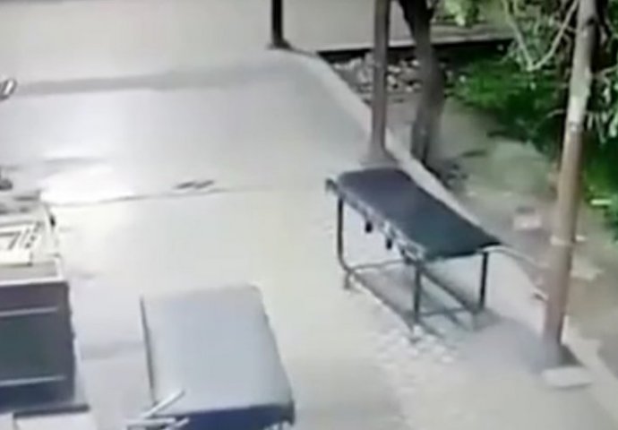 OVO LEDI KRV U ŽILAMA:  Nadzorna kamera u bolnici snimila nešto STRAVIČNO! (VIDEO)
