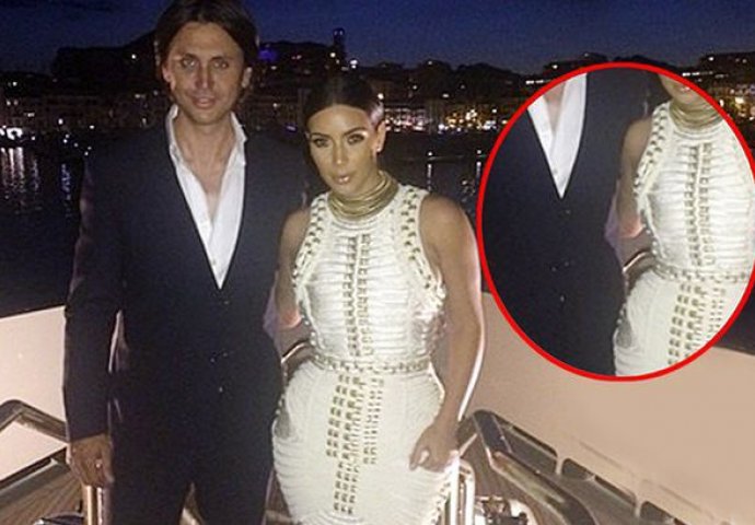 Iskrivljeni zidovi i tanje tijelo: Najveće photoshop katastrofe sestara Kardashian (FOTO)