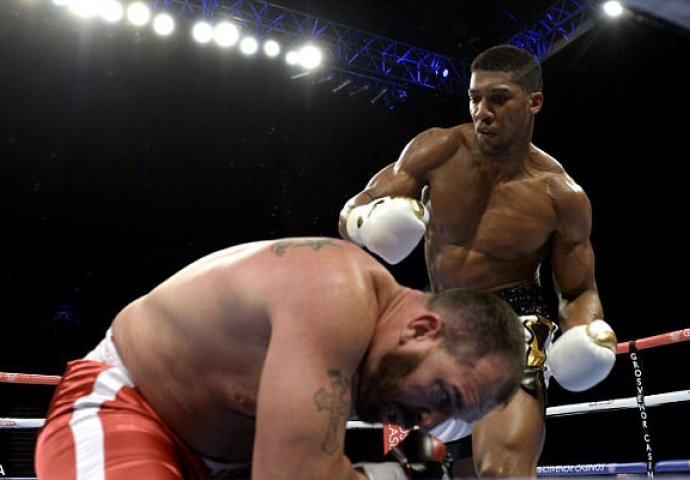 OBIČAN ČOVJEK OVO NE MOŽE PREŽIVJETI: Spektakularni nokauti Joshue!