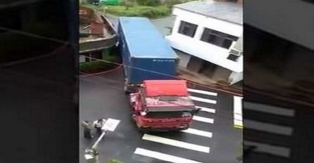 Ono što je uradio ovaj kamiondžija se parama ne može platiti (VIDEO)