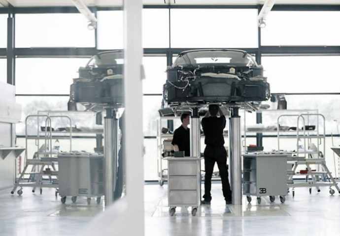 Zavirite u unutrašnjost tvornice u kojoj Bugatti izrađuje automobile po narudžbi (FOTO)