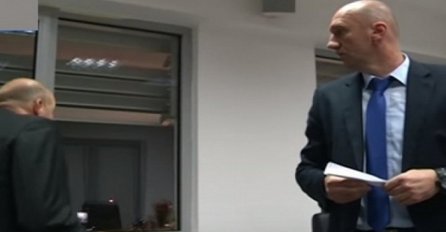 SRAMOTNE SCENE:Igrač udario trenera, Đaletić i Pavićević se sukobili na konferenciji za medije (VIDEO)