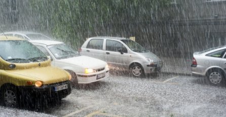 NA SNAZI NARANDŽASTI ALARM Meteorolozi upozoravaju: Spremite se, stižu GRAD i snažno NEVRIJEME!