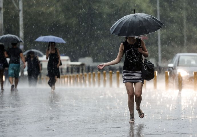 Nestabilno vrijeme: U BiH oblačno sa kišom, pljuskovima i grmljavinom