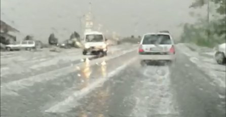 NEZAPAMĆENO NEVRIJEME: S neba se obrušio STRAŠAN GRAD! (VIDEO)