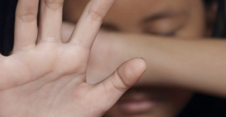 Snimali golu djevojčicu (6) i dijelili fotografije : 25-godišnjak i maloljetnica privedeni zbog  bludnih radnji nad djetetom