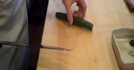 Japanski kuhar je u ruke uzeo krastavac, ono što je dalje uslijedilo će vas raspametiti (VIDEO)
