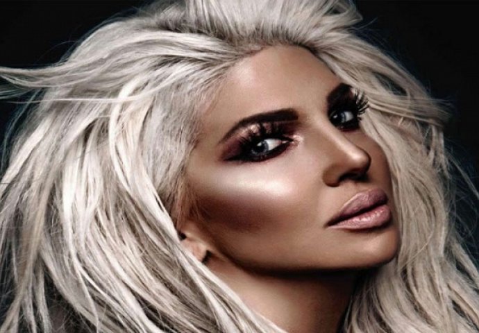 Operisana Jelena Karleuša, izvadili joj tumor