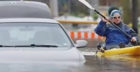 KATASTROFALNE POPLAVE, POČELA MASOVNA EVAKUACIJA: Najgore tek dolazi! (VIDEO)