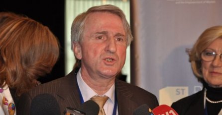 U Sarajevu preminuo profesor i političar Safet Halilović