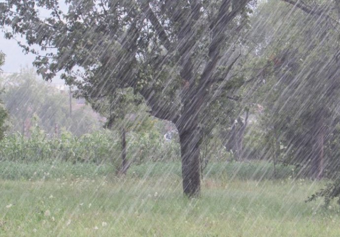 VREMENSKA PROGNOZA/Danas u Bosni pretežno oblačno sa slabom kišom ili pljuskovima