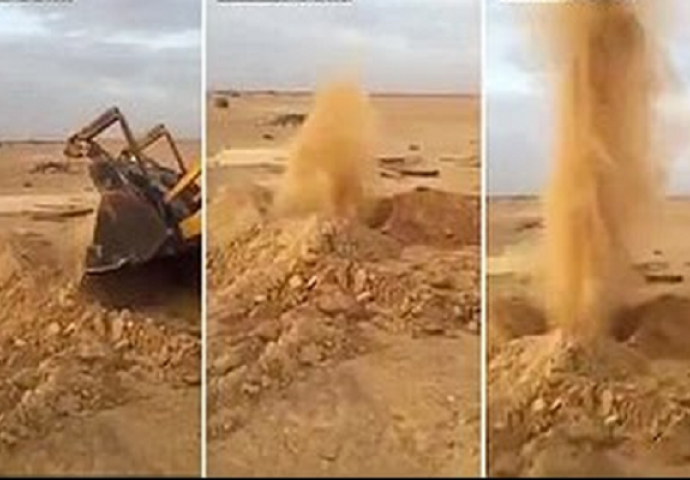 Pogledajte šta su snimili radnici u pustinji: Htjeli su da zatvore rupu u zemlji, a onda je uslijedilo nešto nevjerovatno (VIDEO) 