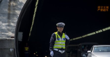 SUDAR AUTOBUSA I KAMIONA: Najmanje 12 osoba poginulo, više od 30 povrijeđeno!